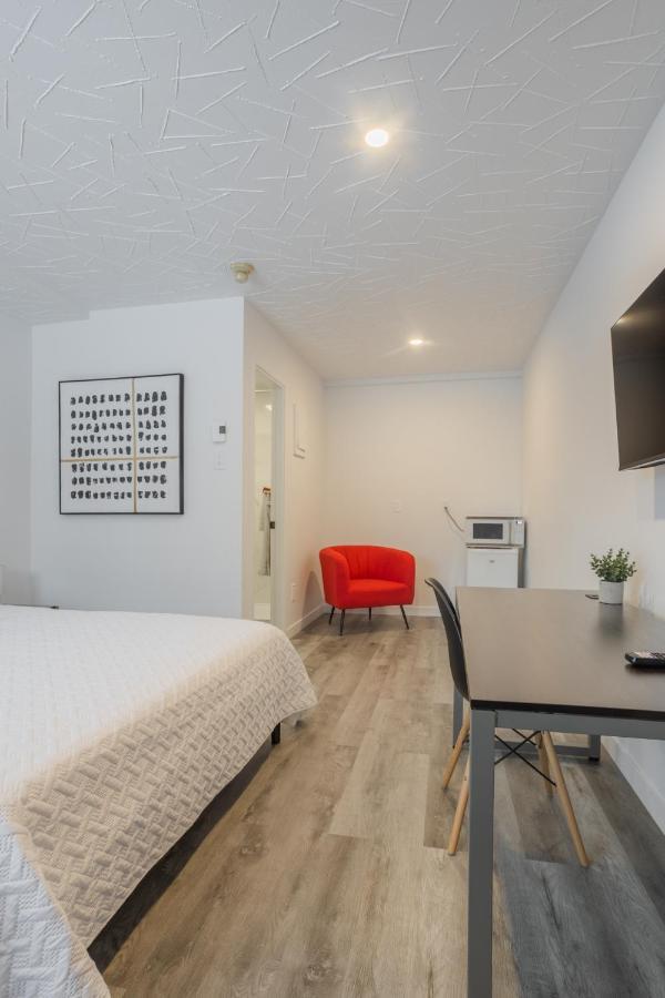 Motel Champlain Brossard Buitenkant foto