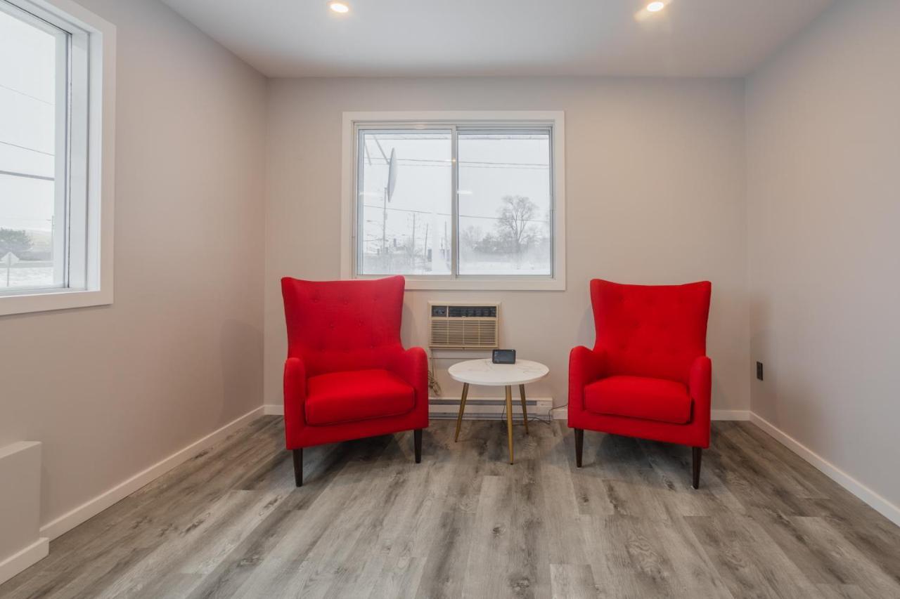 Motel Champlain Brossard Buitenkant foto