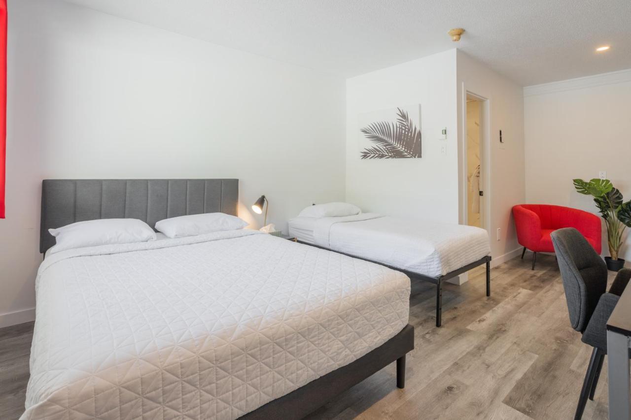 Motel Champlain Brossard Buitenkant foto