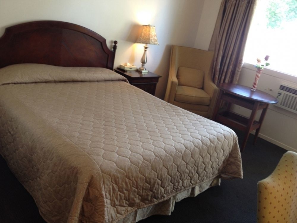 Motel Champlain Brossard Buitenkant foto