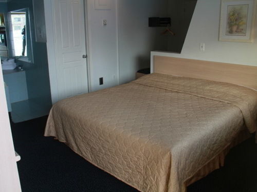 Motel Champlain Brossard Buitenkant foto